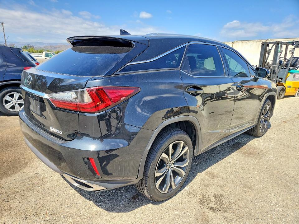 2019 Lexus RX — VIN JTJBZMCA4K2041066, фото 3