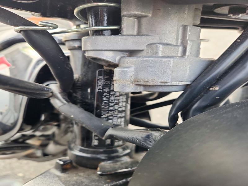 JS1NH43AXJ2100682 2018 Suzuki RV200 photo no. 8