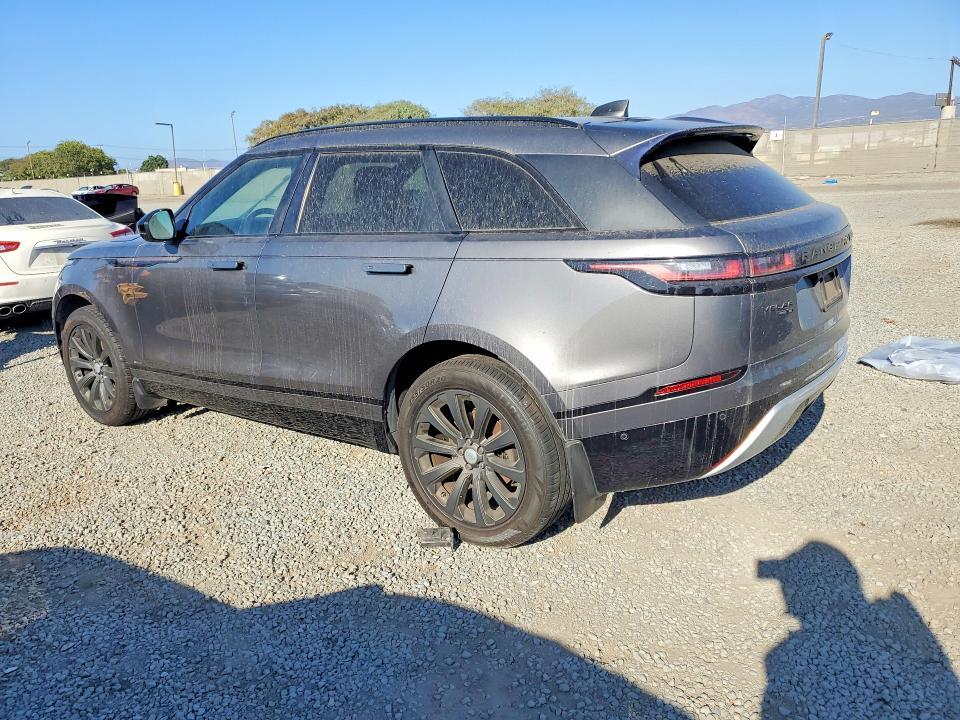 SALYL2RX5JA736703 2018 Land Rover Range Rover photo no. 2