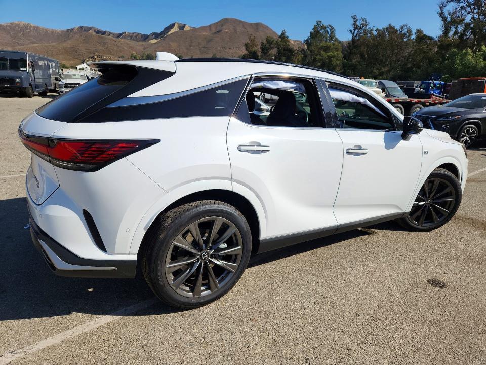 2024 Lexus RX — VIN 2T2BAMCA1RC046484, şəkil 3