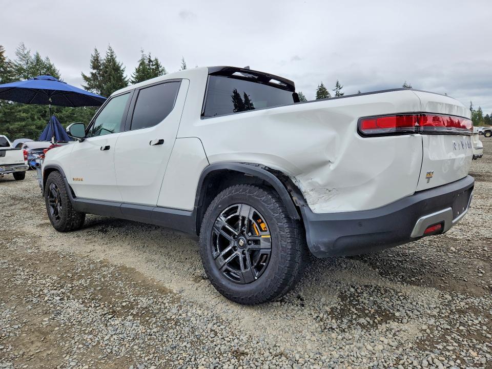 7FCTGAAA9PN019398 2023 Rivian R1T photo no. 2