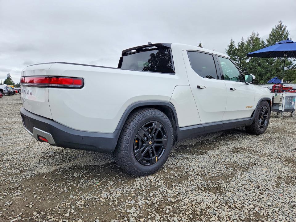 7FCTGAAA9PN019398 2023 Rivian R1T photo no. 3