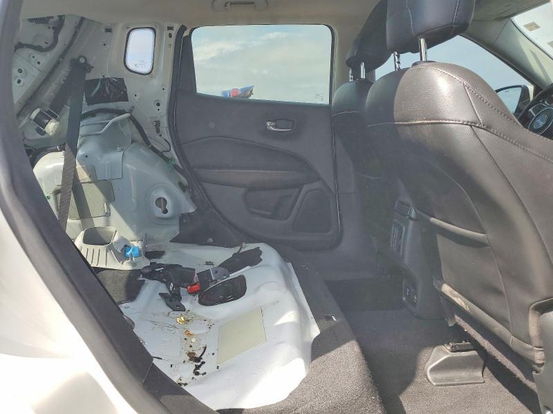 3C4NJDBB3KT812844 2019 Jeep Compass photo no. 11