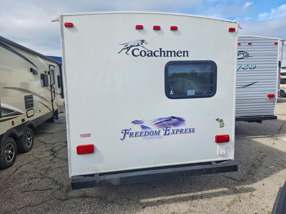 5ZT2FEVB6BA004046 2011 Kz-Rv Coachman photo no. 6