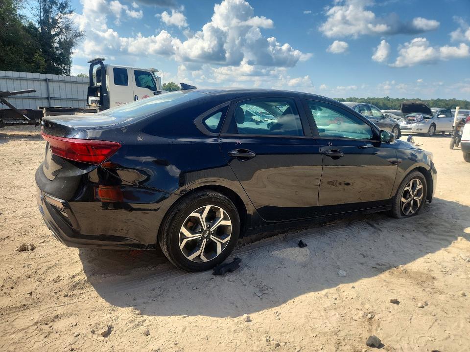 2019 KIA Forte — VIN 3KPF24AD8KE037269, фото 3