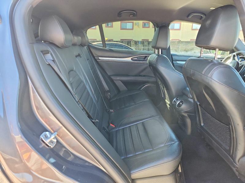 2018 Alfa Romeo Stelvio — VIN ZASFAKNN4J7B82017, şəkil 10