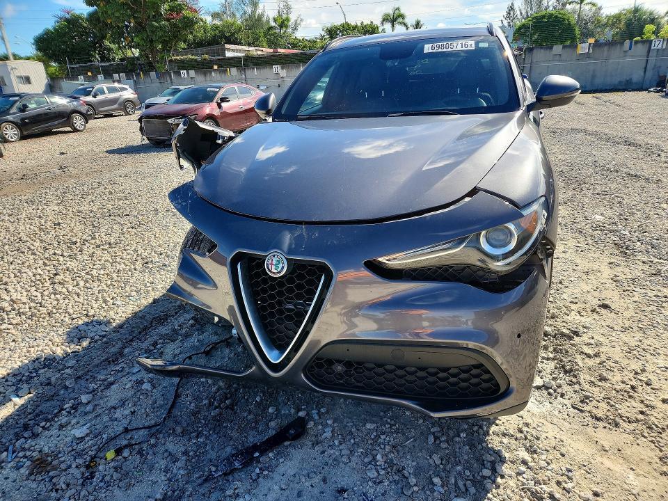 2018 Alfa Romeo Stelvio — VIN ZASFAKNN4J7B82017, şəkil 5