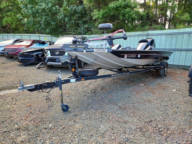 RGR90012E414 2014 Ranger Bassboat photo no. 2