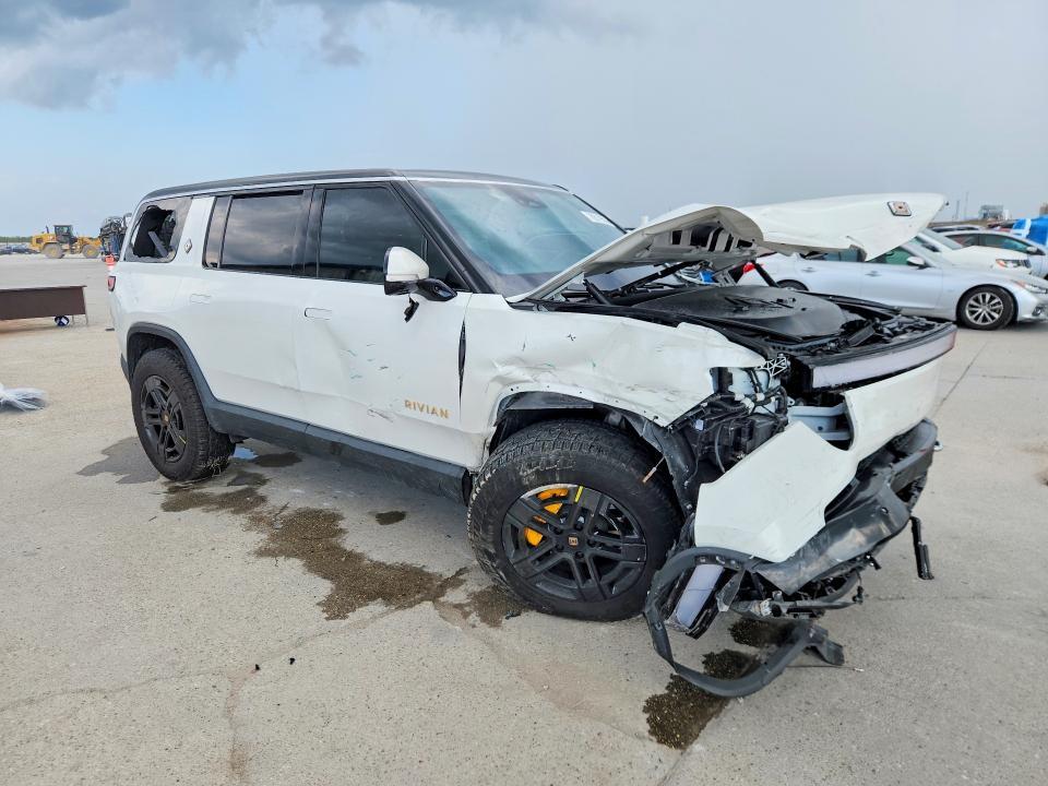 2023 Rivian R1S — VIN 7PDSGABL2PN020810, фото 4