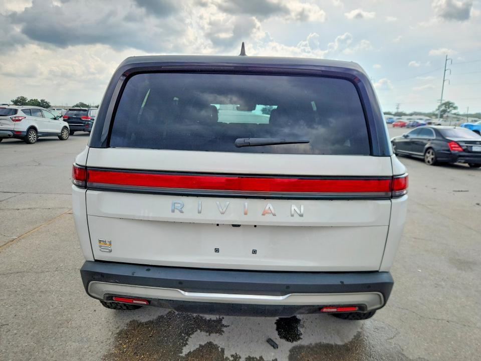 2023 Rivian R1S — VIN 7PDSGABL2PN020810, фото 6