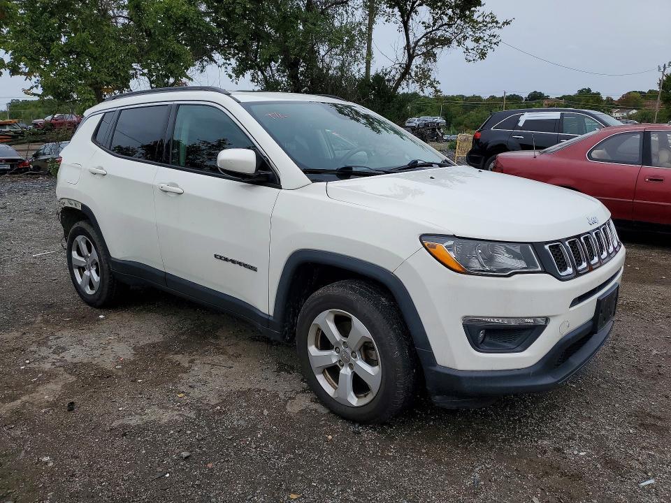 2017 Jeep Compass — VIN 3C4NJDBB5HT692442, şəkil 4