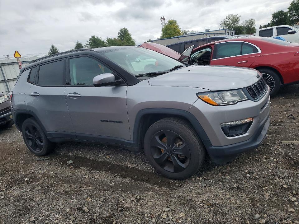 2019 Jeep Compass — VIN 3C4NJDBB9KT593064, şəkil 4