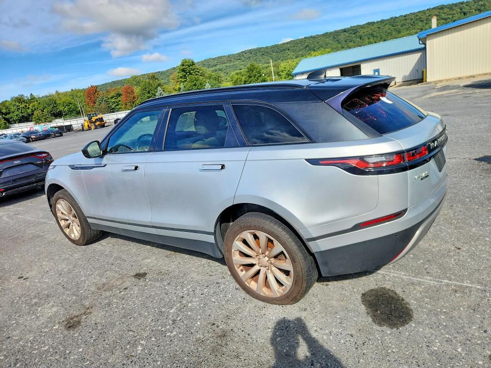 SALYB2RX5JA772393 2018 Land Rover Range Rover photo no. 2
