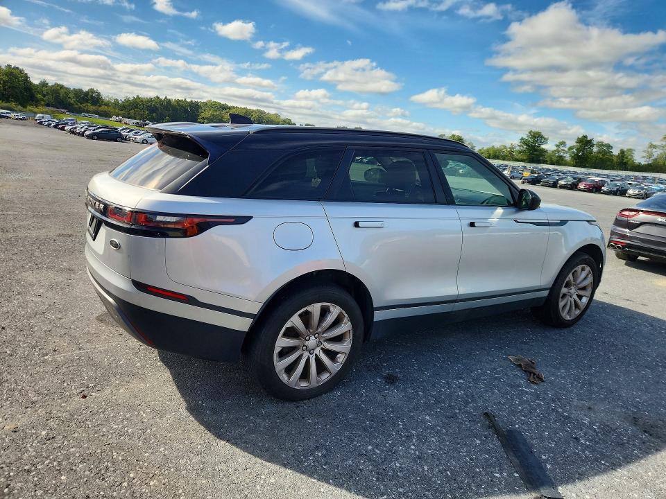 SALYB2RX5JA772393 2018 Land Rover Range Rover photo no. 3
