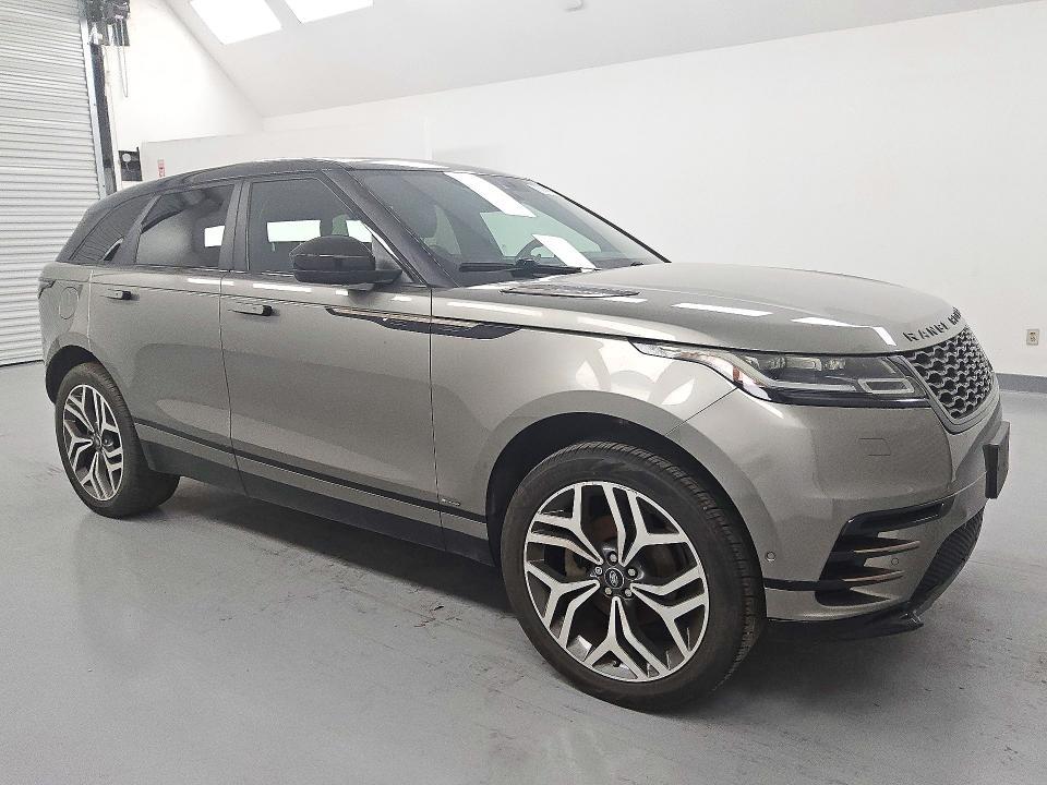 SALYL2RN4JA770713 2018 Land Rover Range Rover photo no. 4