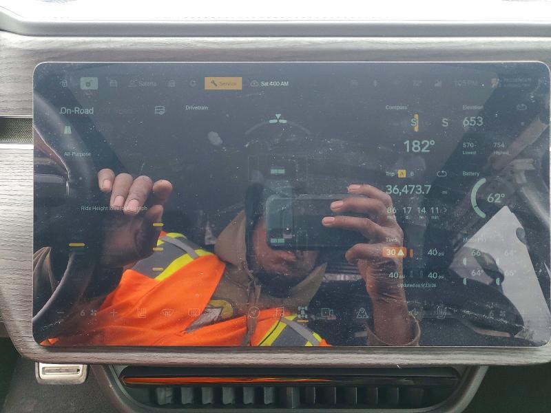 2023 Rivian R1S — VIN 7PDSGABA2PN012494, şəkil 9
