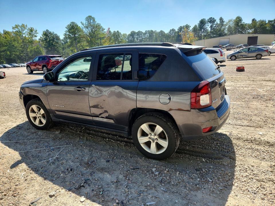 1C4NJDBB8FD214664 2015 Jeep Compass photo no. 2