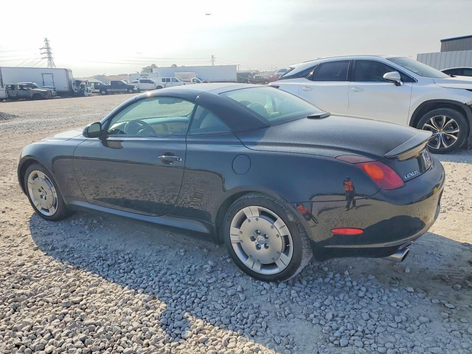 JTHFN48Y230039558 2003 Lexus SC photo no. 2