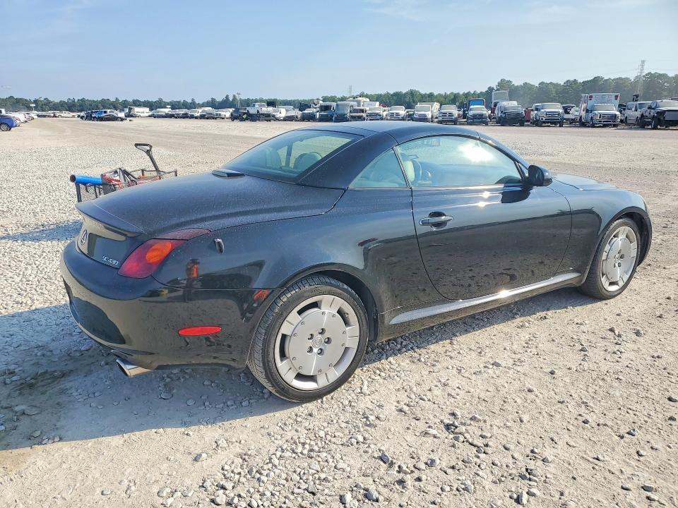 JTHFN48Y230039558 2003 Lexus SC photo no. 3