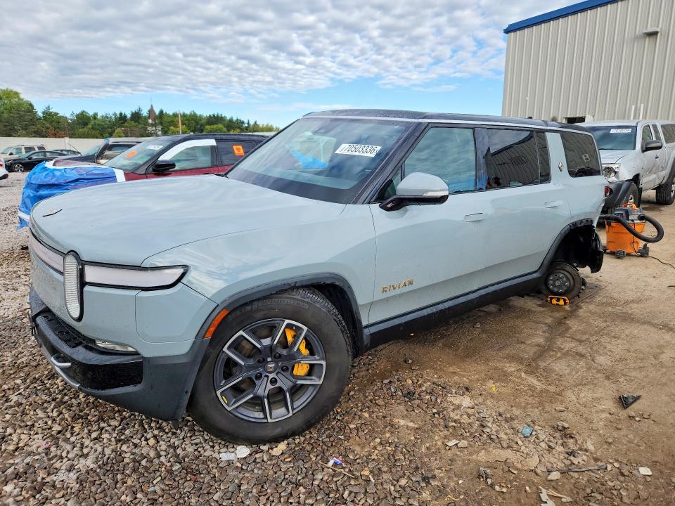 7PDSGABA7PN004553 2023 Rivian R1S photo no. 1