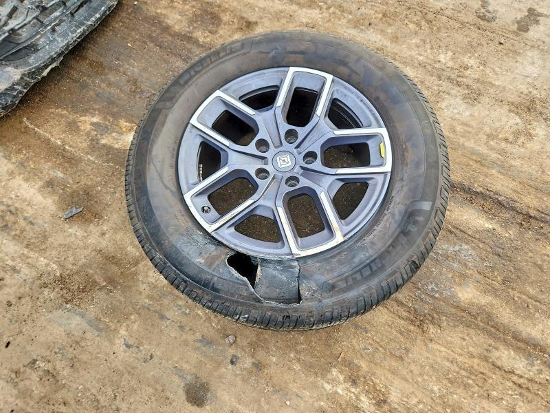 7PDSGABA7PN004553 2023 Rivian R1S photo no. 13