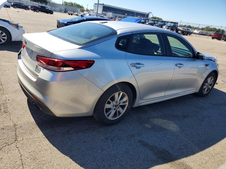 2016 KIA Optima — VIN 5XXGT4L39GG023823, şəkil 3