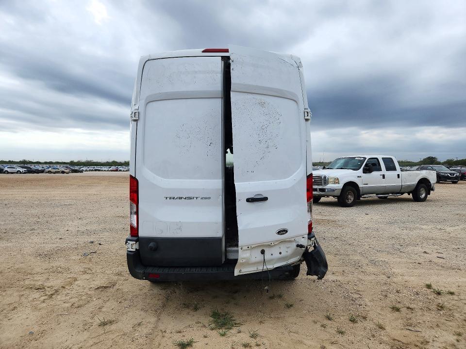 2017 Ford Transit — VIN 1FTYR2XM5HKA39504, şəkil 6