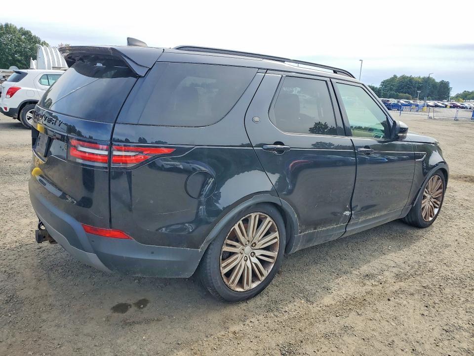 2017 Land Rover Discovery — VIN SALRTBBV3HA021958, şəkil 3