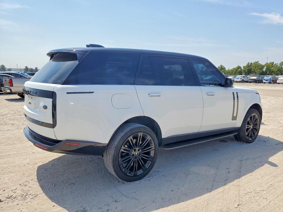 SALKPBE7XPA025006 2023 Land Rover Range Rover photo no. 3