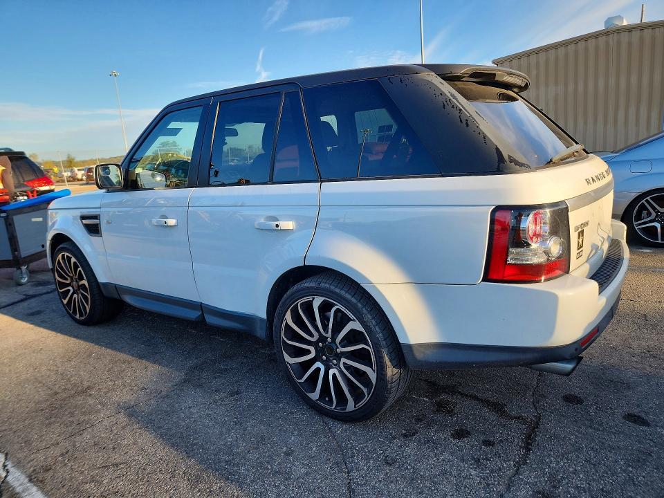 SALSH2E41DA767292 2013 Land Rover Range Rover photo no. 2