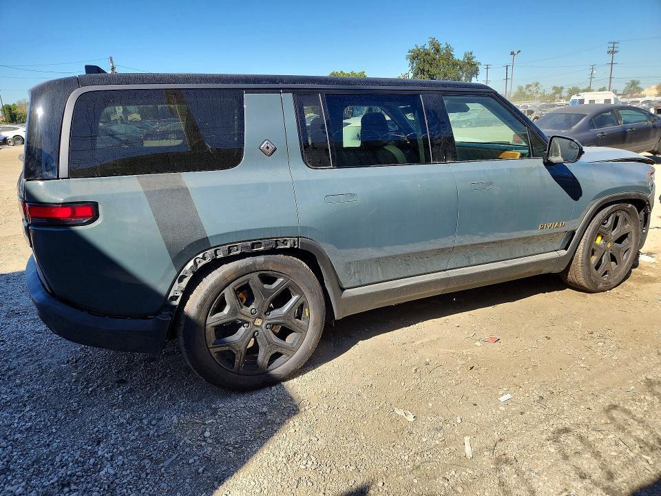 7PDSGCBP6SN061237 2025 Rivian R1S photo no. 3