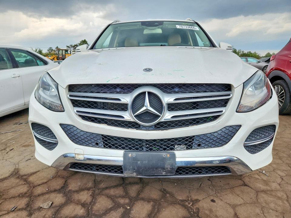 2018 Mercedes-Benz GLE-Class — VIN 4JGDA5HB3JB106431, şəkil 5