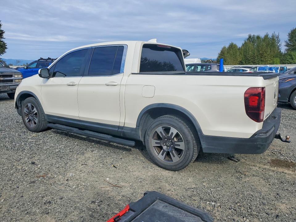 2017 Honda Ridgeline — VIN 5FPYK2F52HB010853, фото 2