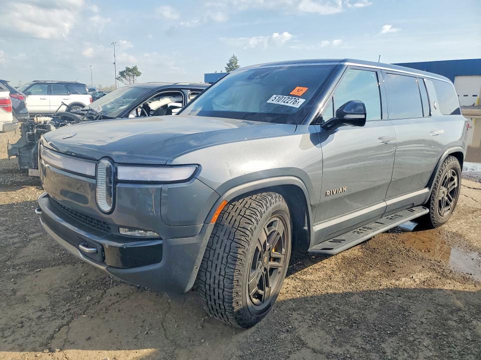 7PDSGABA3PN028350 2023 Rivian R1S photo no. 1