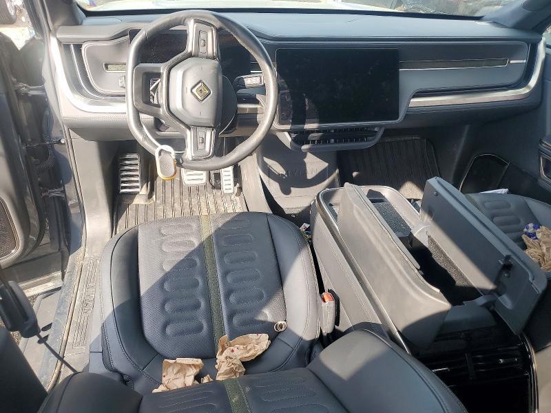 7PDSGABA3PN028350 2023 Rivian R1S photo no. 16