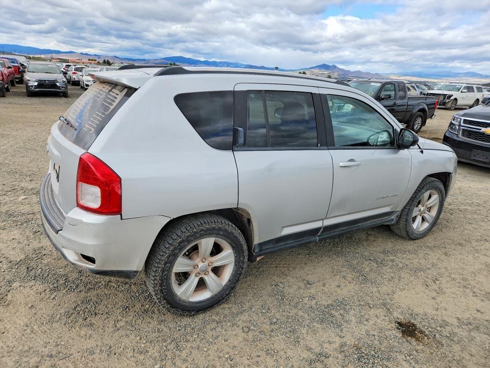 1C4NJDBB7CD553038 2012 Jeep Compass photo no. 3