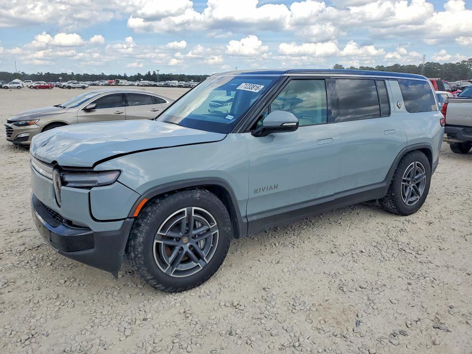 7PDSGBBA3SN053571 2025 Rivian R1S photo no. 1