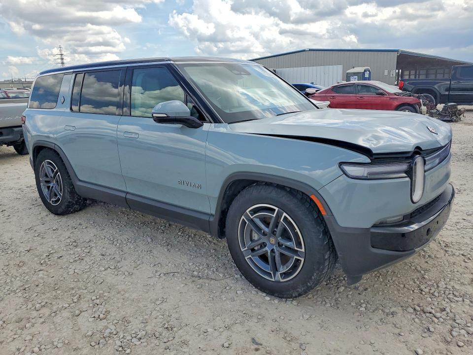 7PDSGBBA3SN053571 2025 Rivian R1S photo no. 4