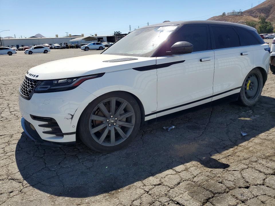 2018 Land Rover Range Rover — VIN SALYM2RV0JA709677