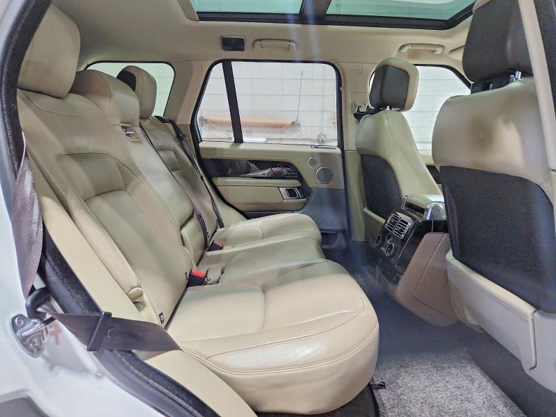 2018 Land Rover Range Rover — VIN SALGS2SV0JA384749, фото 11