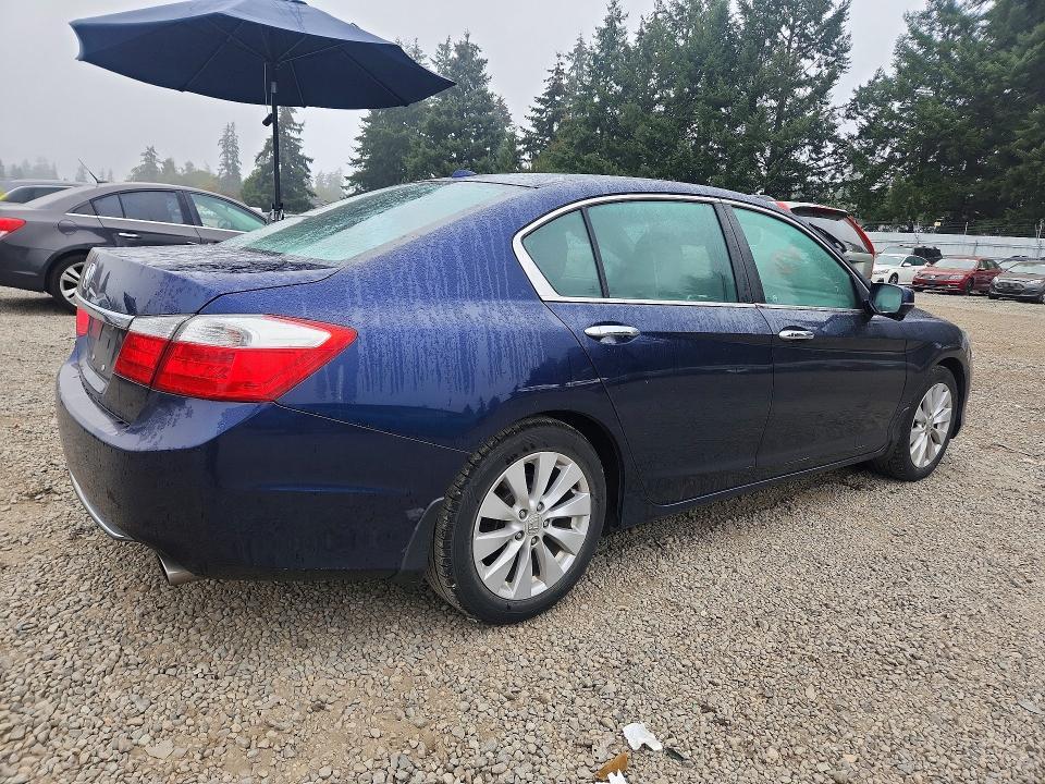 1HGCR2F80DA158366 2013 Honda Accord photo no. 3