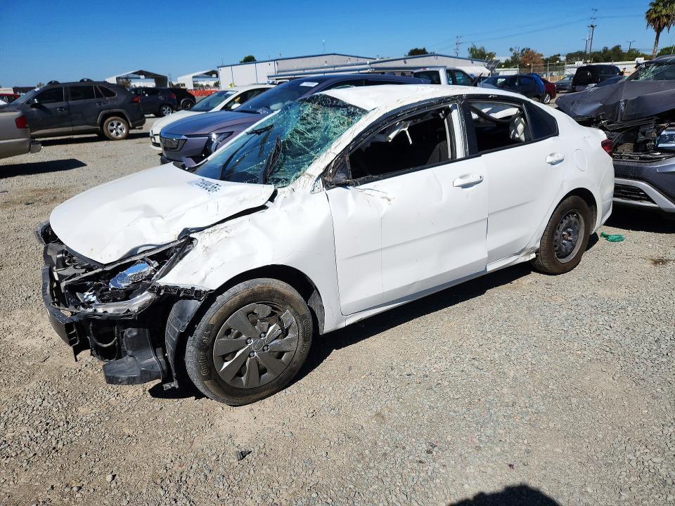 2020 KIA Rio — VIN 3KPA24AD7LE349126, фото 1