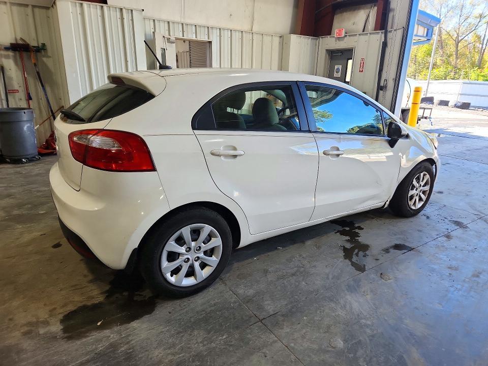 KNADM5A30D6152257 2013 KIA Rio photo no. 3