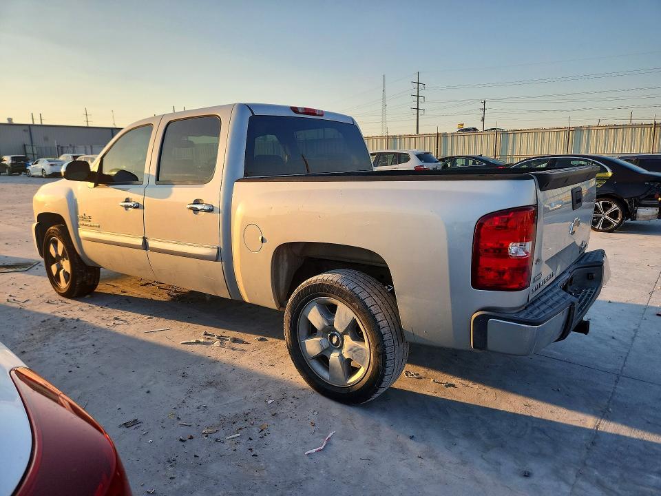 3GCRCSE00AG289185 2010 Chevrolet Silverado photo no. 2