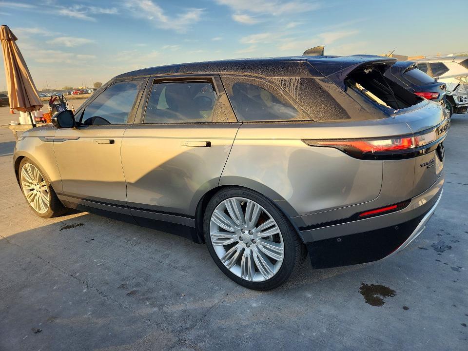 2018 Land Rover Range Rover — VIN SALYL2RV9JA753910, фото 2