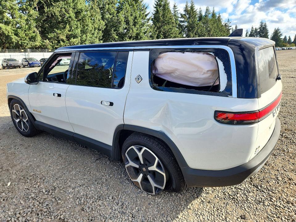 2023 Rivian R1S — VIN 7PDSGABA1PN017640, şəkil 2