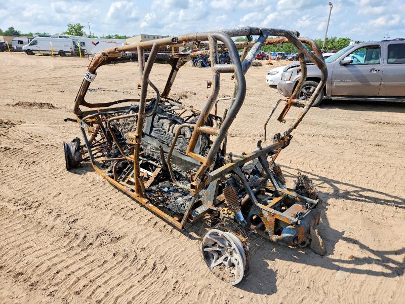 3JBKCAX29LJ000081 2020 Can-Am Commander photo no. 3