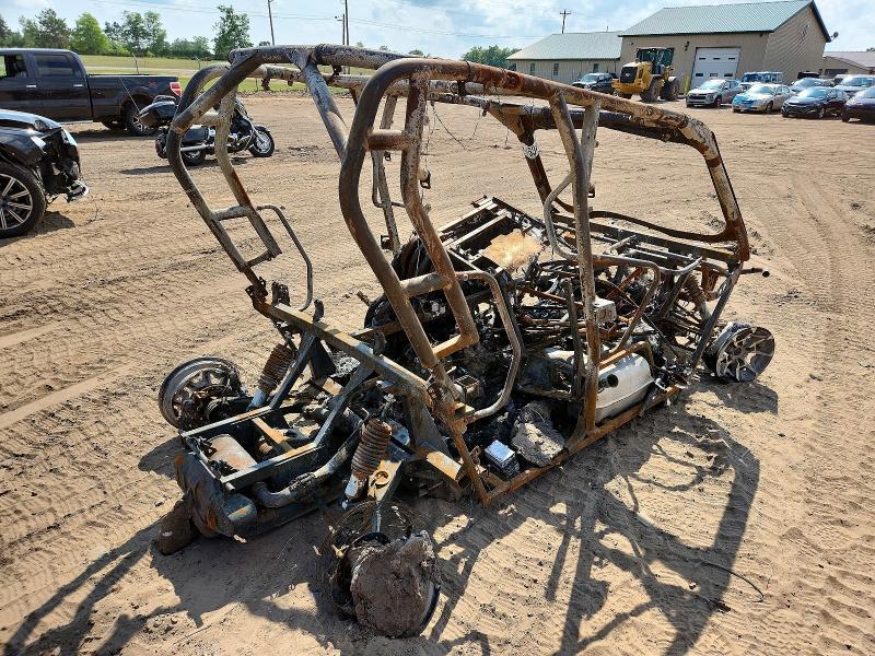 3JBKCAX29LJ000081 2020 Can-Am Commander photo no. 4