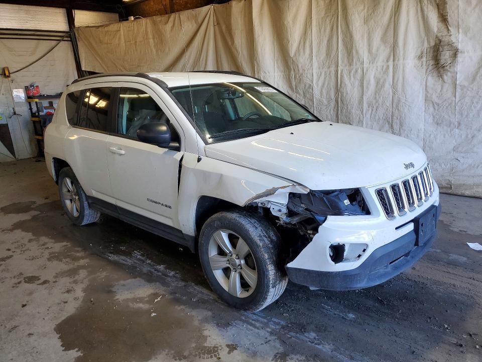 2016 Jeep Compass — VIN 1C4NJDBB2GD741925, şəkil 4