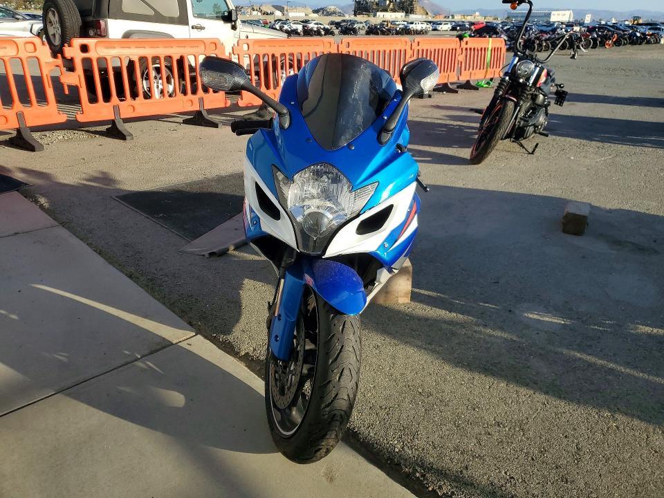 JS1GR7KA362102242 2006 Suzuki GSX-R750 photo no. 2